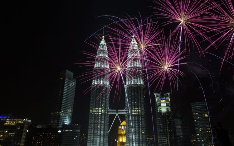 Как посрещат Нова година по света