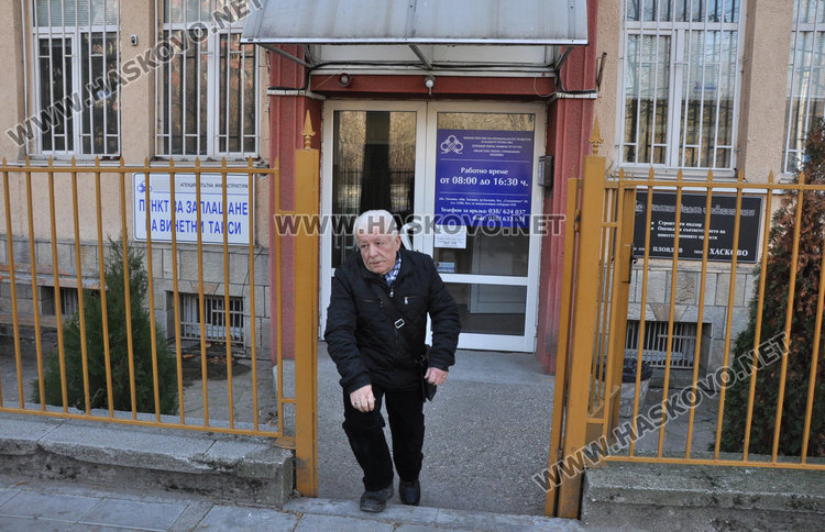 Хасковлии: Чакахме 2 часа в Пътното за винетки, онлайн не става