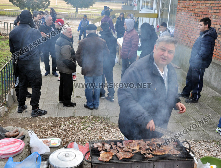 Борците откриха сезона с пържоли, кюфтета и музика