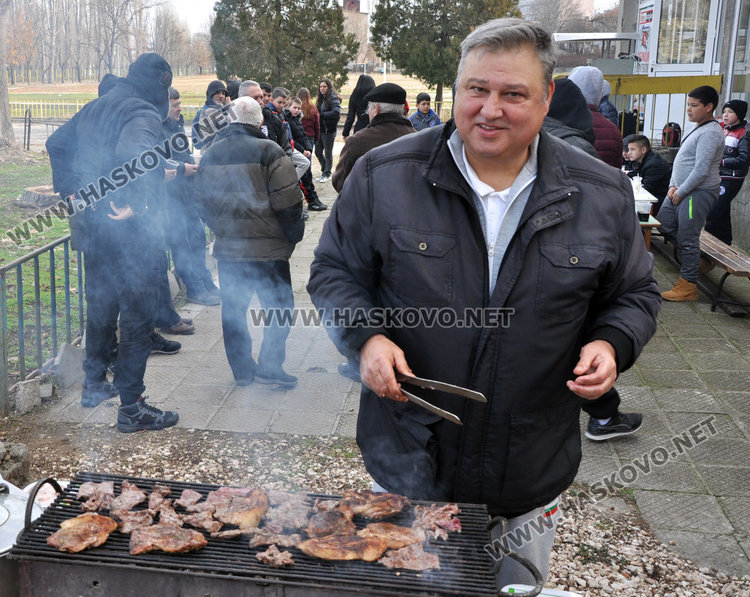 Борците откриха сезона с пържоли, кюфтета и музика