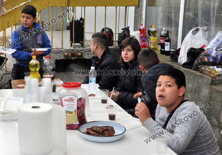 Борците откриха сезона с пържоли, кюфтета и музика