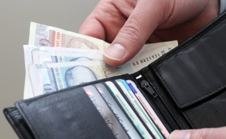 На 18-ти май спираме да работим за държавата и започваме за себе си