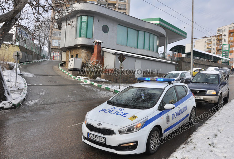 Джип не спря на „Стоп“ и засече такси по булевард „Васил Левски“