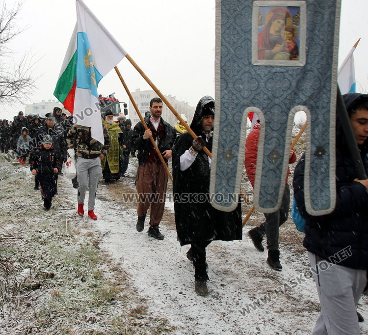 За 3-та поредна година Янислав извади кръста на Богоявление в Димитровград