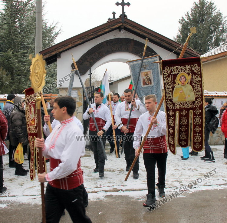 23-годишен баща на три деца извади кръста в квартал Черноконево – обновена