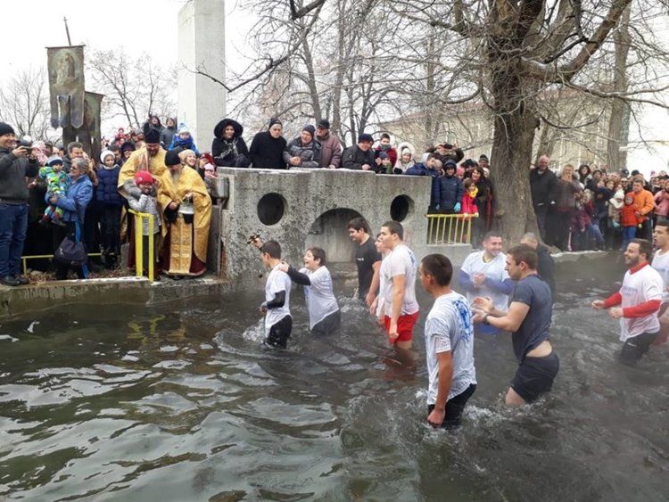 В езерцето до пощата