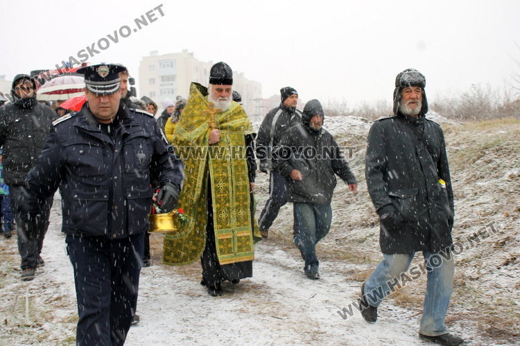 За 3-та поредна година Янислав извади кръста на Богоявление в Димитровград