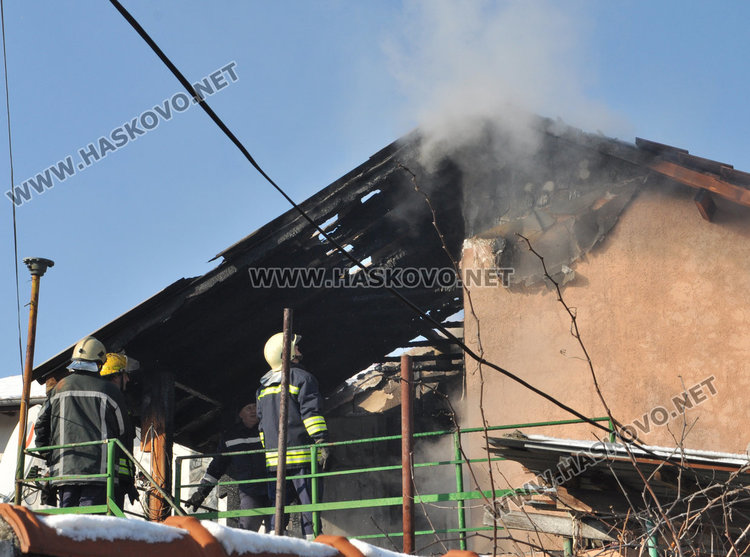 Газова бутилка подпали вила на Кенана