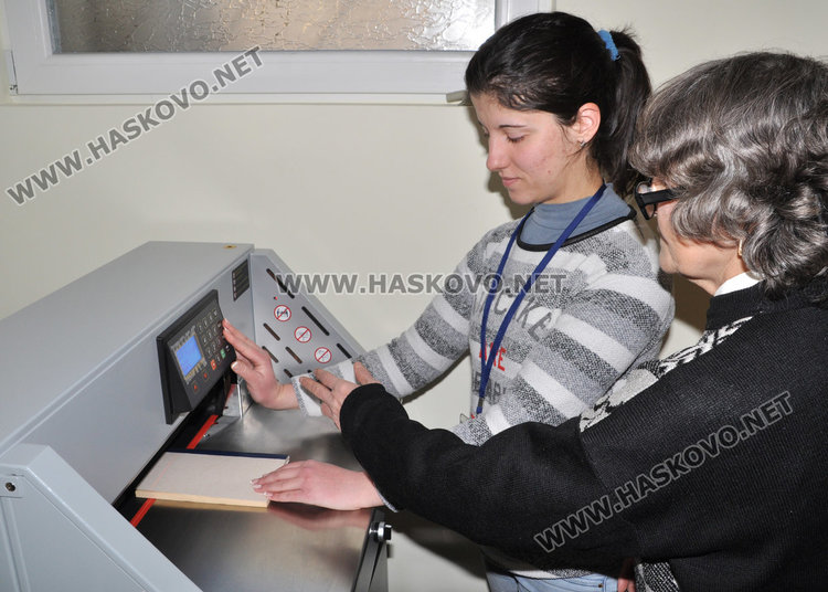 25-годишната Христина дава нов живот на старите книги