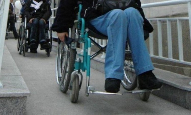 Хората с увреждания над 18 години вече ще получават добавките си от АСП