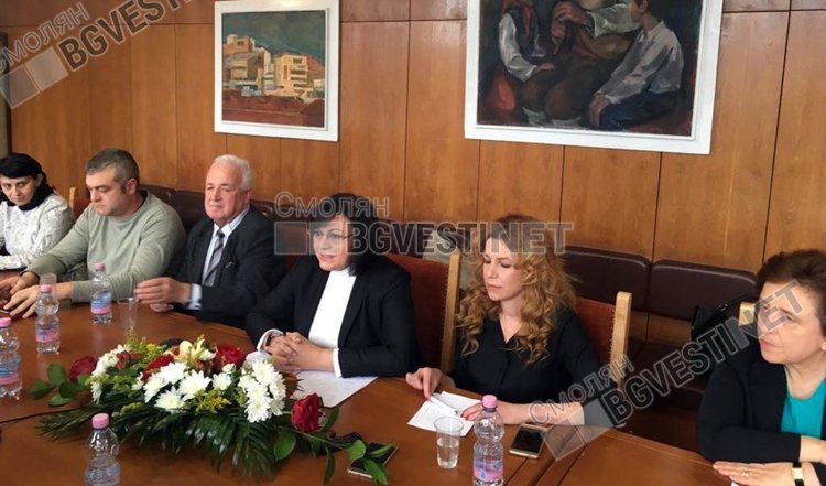 Корнелия Нинова в Смолян: "Визия за Родопите" е специална програма за спасяване на региона