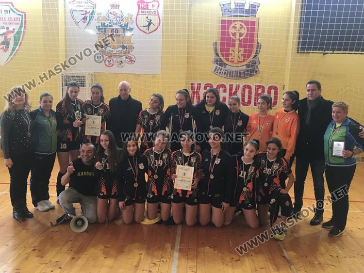 Хандбалистките на Хасково са вицешампиони в Купа България