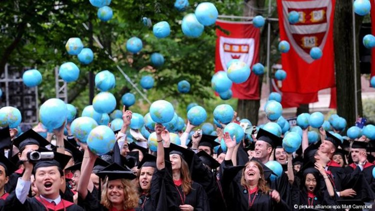 Следващата финансова криза ще тръгне от студентите в САЩ?