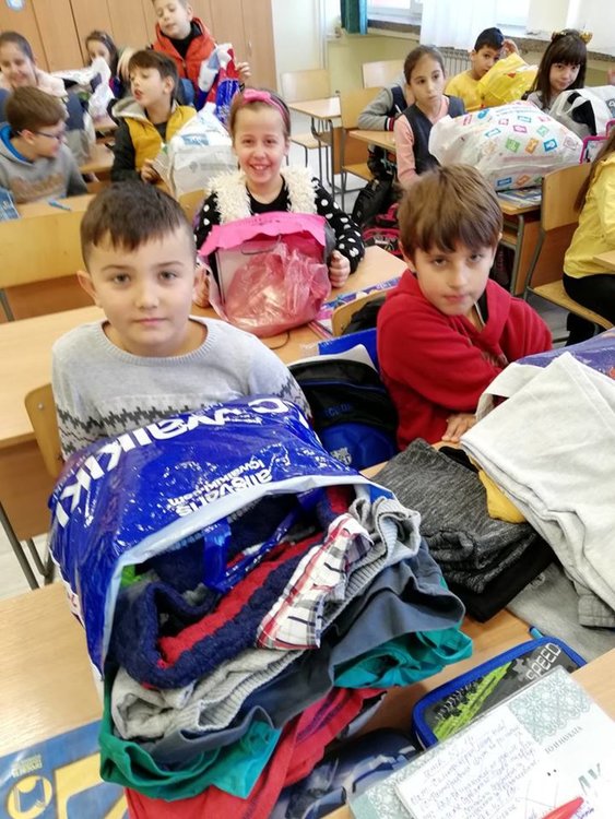 Второкласници в помощ на свои връстници