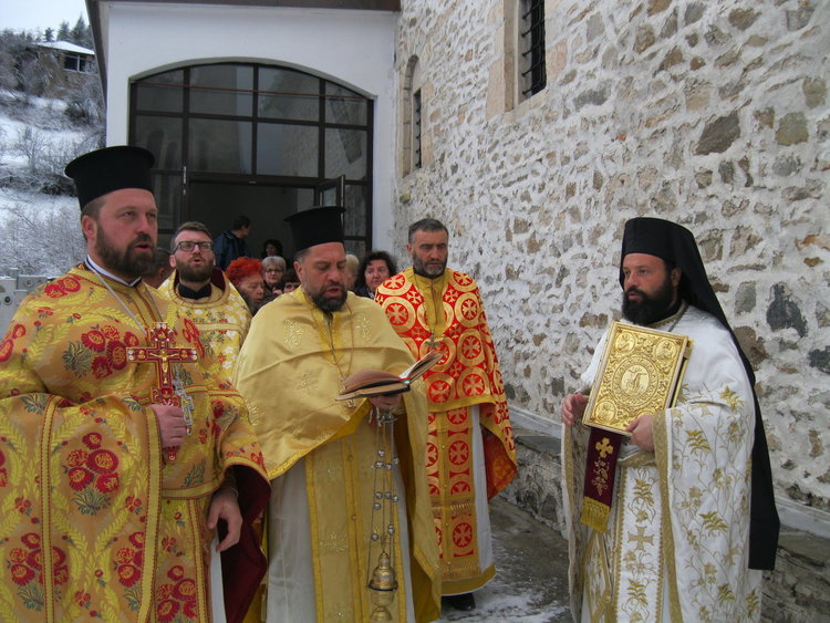 Църквата в Чепеларе чества храмов празник на Атанасовден
