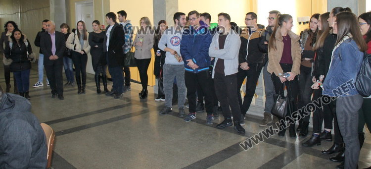 „Този път ще гласувам“ – инициатива на ПМГ „Иван Вазов“, училище-посланик на ЕП