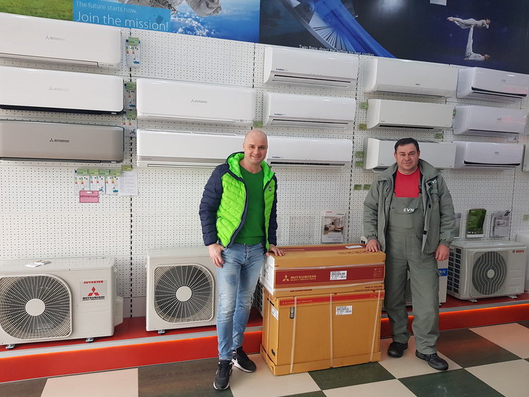 За 15-годишнината си „Булгаз“ подари климатик на свой клиент