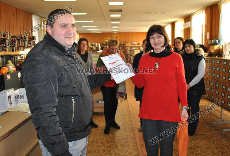 33-годишен търговец най-активният в библиотеката, прочете 365 книги за година 