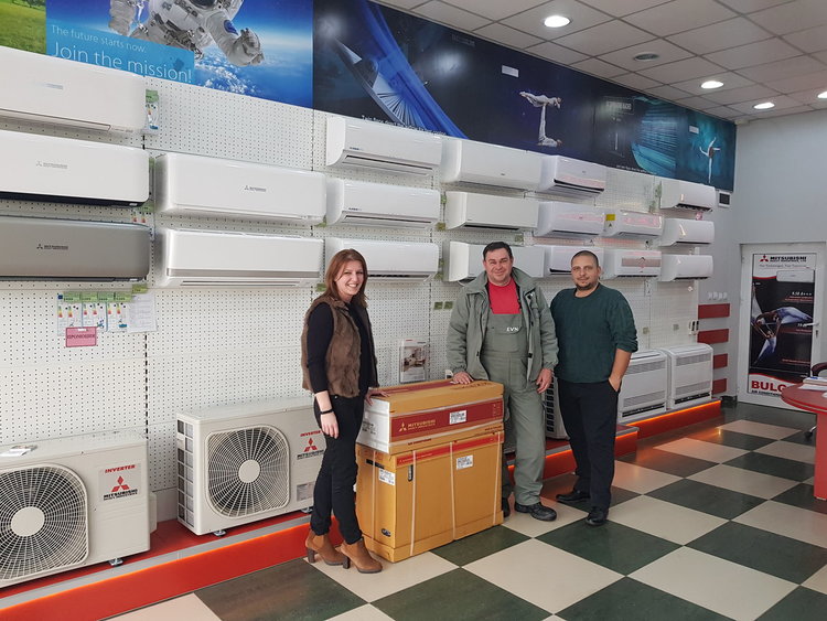 За 15-годишнината си „Булгаз“ подари климатик на свой клиент