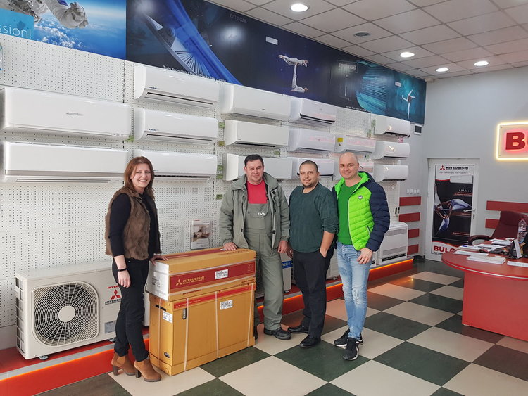 За 15-годишнината си „Булгаз“ подари климатик на свой клиент