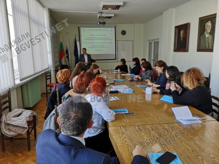 Секретарят на общината Сезгин Бекир защити докторска дисертация по психология