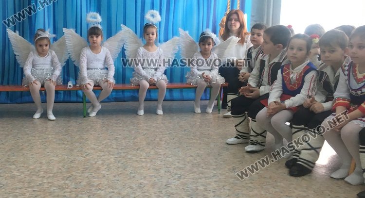 ДГ „Райна Княгиня“ отпразнува 163 години от рождението на патрона си