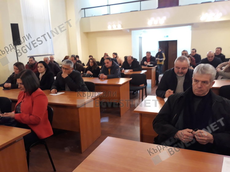 Валят предложения към Бюджет 2019 г., общественото му обсъждане премина при голям интерес