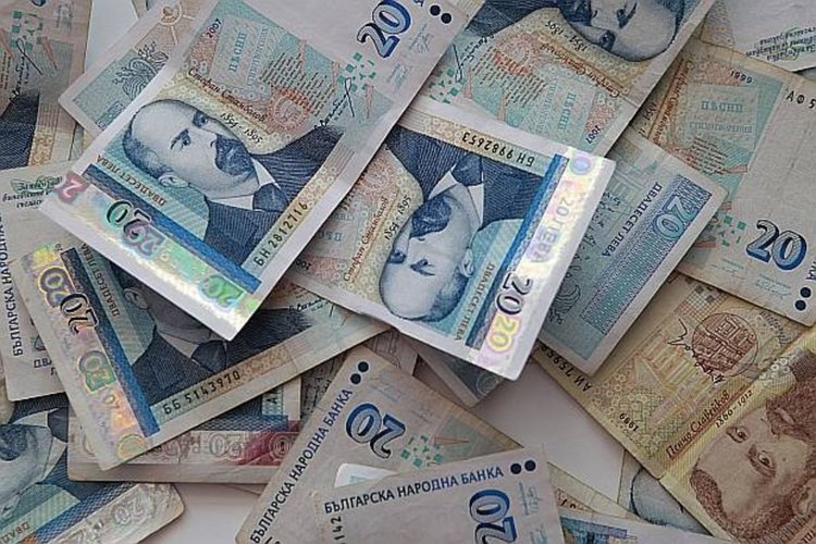 Касиерка във ВиК - Пловдив присвоила 140 бона за 3 години
