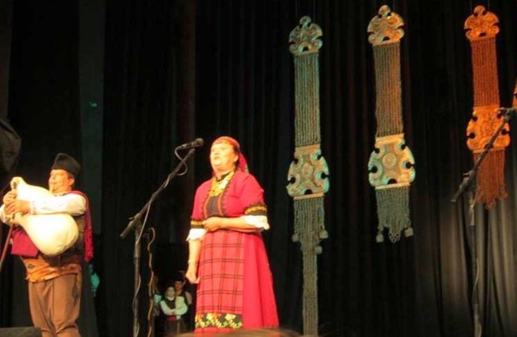 На концерт в Смолян връчват на Валя Балканска званието "Почетен член" на Българската национална гайдарска асоциация 