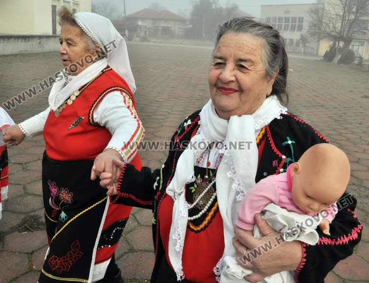 По стар стил отпразнуваха Бабинден в Узунджово