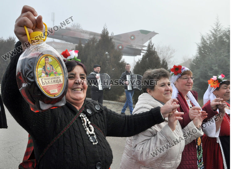 По стар стил отпразнуваха Бабинден в Узунджово