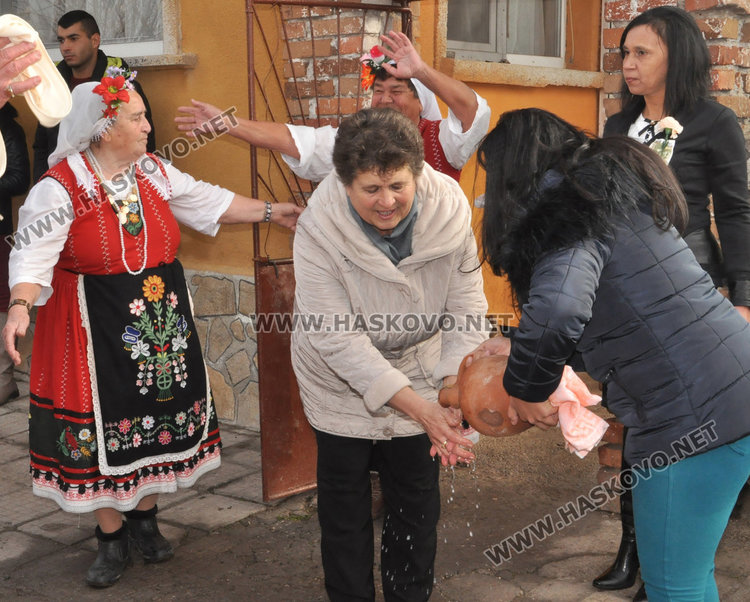 По стар стил отпразнуваха Бабинден в Узунджово