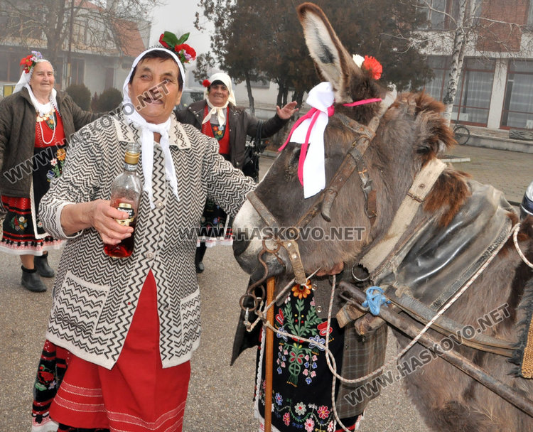 По стар стил отпразнуваха Бабинден в Узунджово