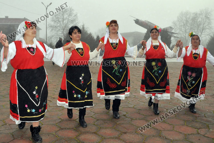 По стар стил отпразнуваха Бабинден в Узунджово