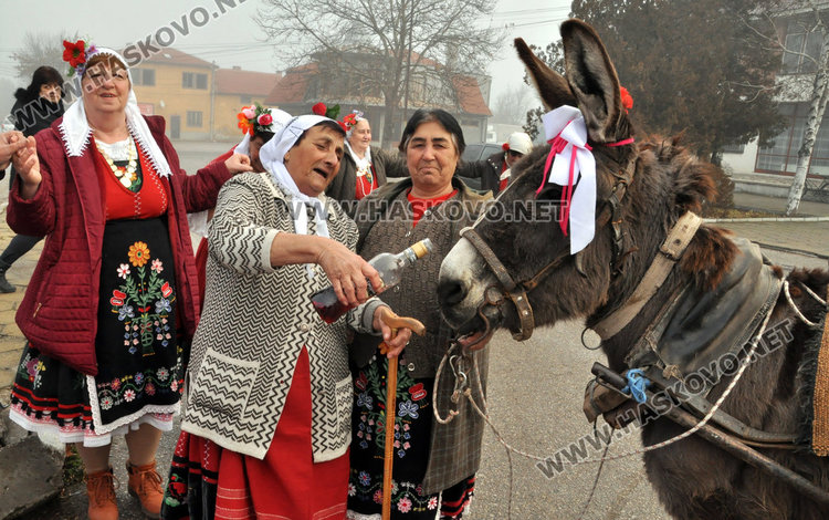 По стар стил отпразнуваха Бабинден в Узунджово