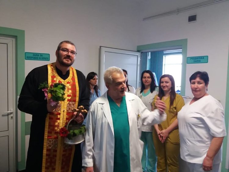 Кувьоз от най-висок клас получи родилно отделение в Деня на родилната помощ