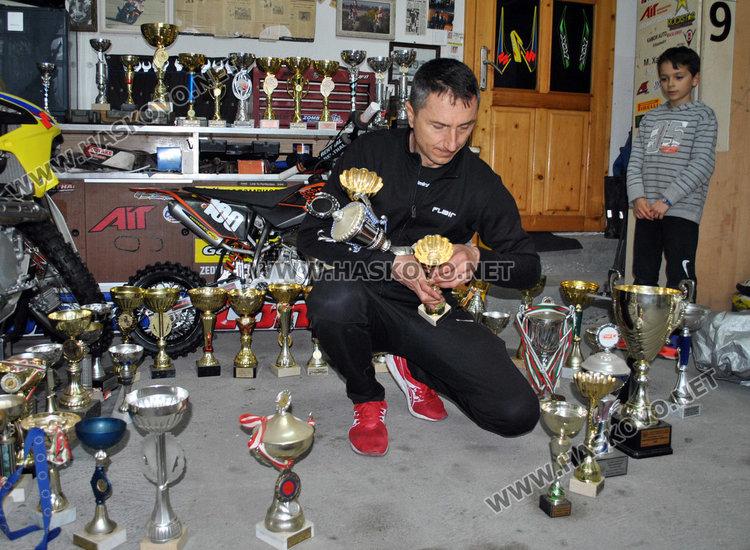 Катката отново шампион по мотокрос, призова за възстановяване на пистата край Хасково