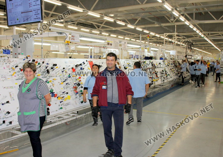 Премиерът посети Язаки - борим се за по-високи доходи