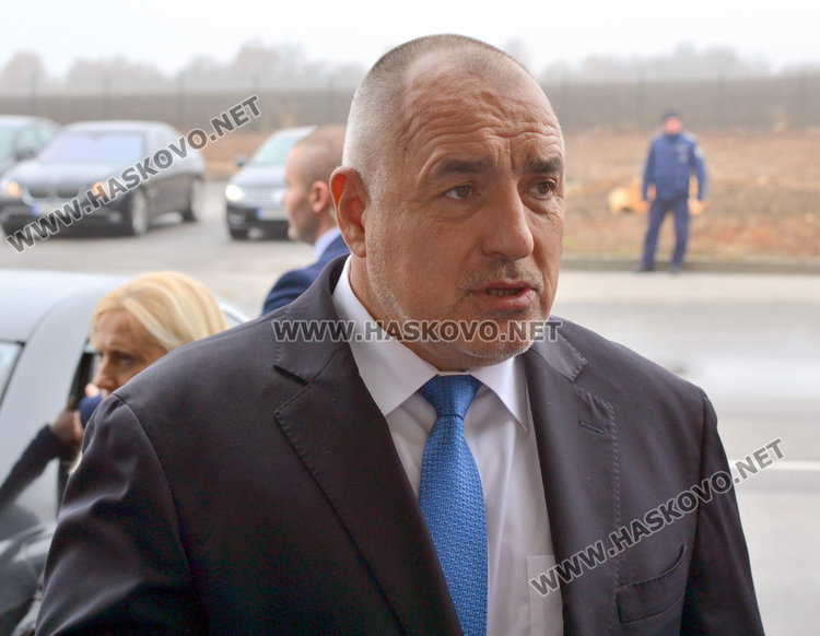 Премиерът посети Язаки - борим се за по-високи доходи