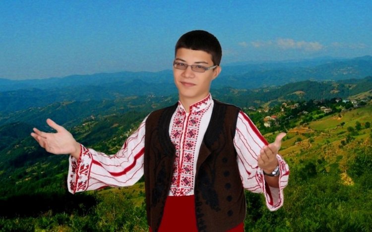 Филип Синапов издаде дебютния си албум