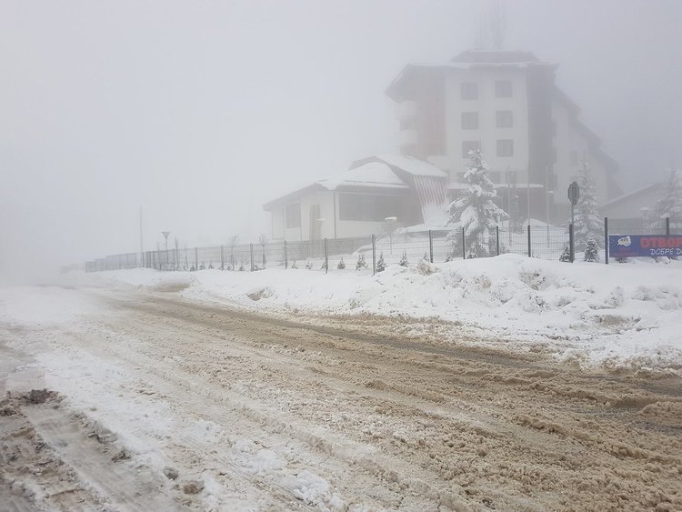 Областният управител на Смолян:Призовавам всички да се информират за пътната обстановка преди да пътуват!