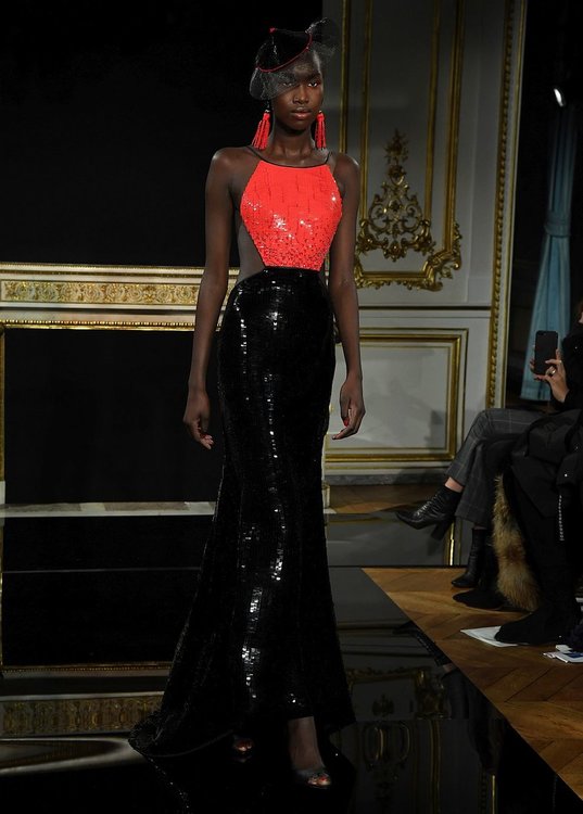 Класиката Armani: Джорджо Армани обра овациите в Париж