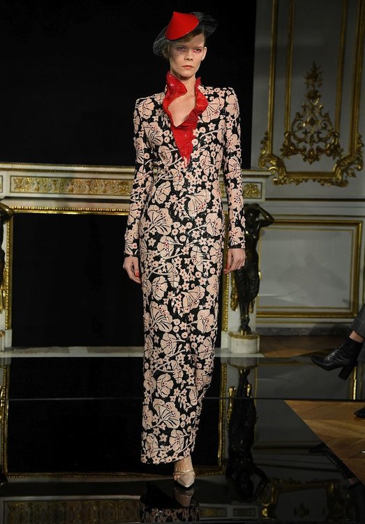 Класиката Armani: Джорджо Армани обра овациите в Париж