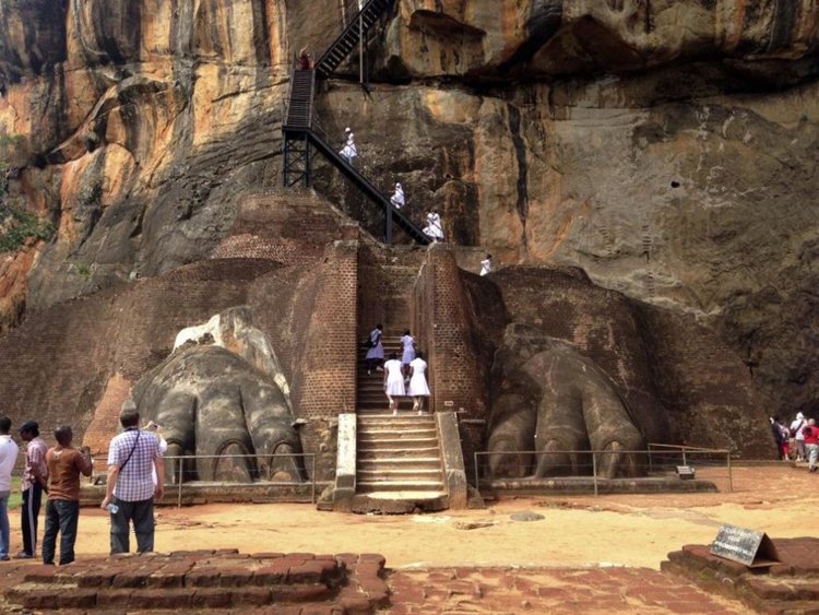 Сигирия - осмото чудо на света