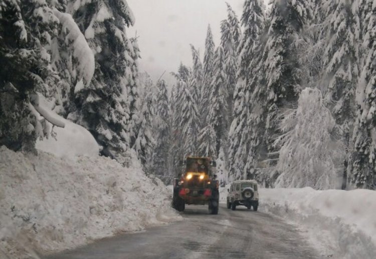 Проходите в Смолянско – през „Рожен“ и „Пампорово“ отпадат задължителните вериги 