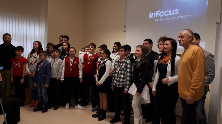 Алековци с 3 златни медала на Националния конкурс "Търси се Супер STEM"