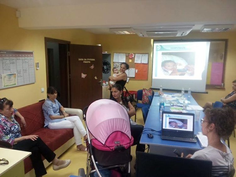 Удължават проекта за подкрепа на родители и деца в Хасково