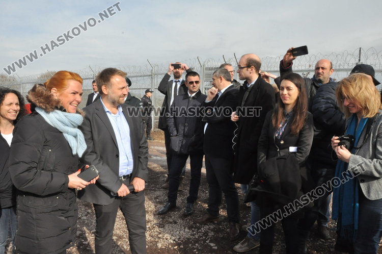 Задържаха 842 мигранти, датският министър с висока оценка за опазване на границата 