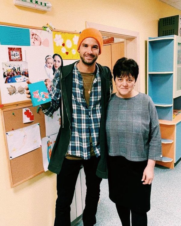  Мил жест: Григор Димитров посети деца в Перник