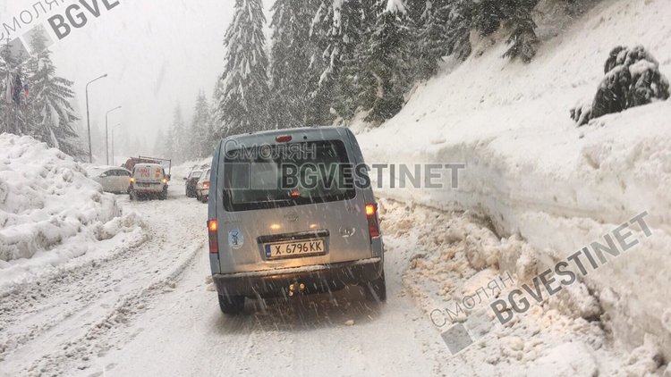 Институциите нащрек: Реките вдигат нивата си. Проходът Превала най-сетне е отворен